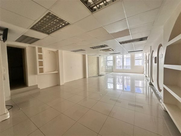 105 m² Commercial space 105 m² Commercial space
