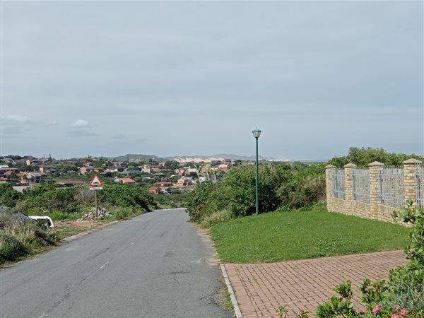 759 m² Land available in Forest Downs
