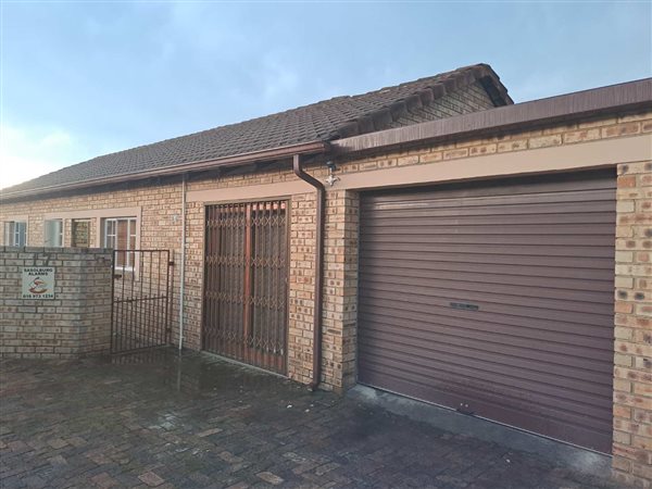 3 Bed Townhouse in Sasolburg