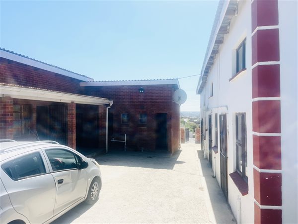 11 Bedroom House