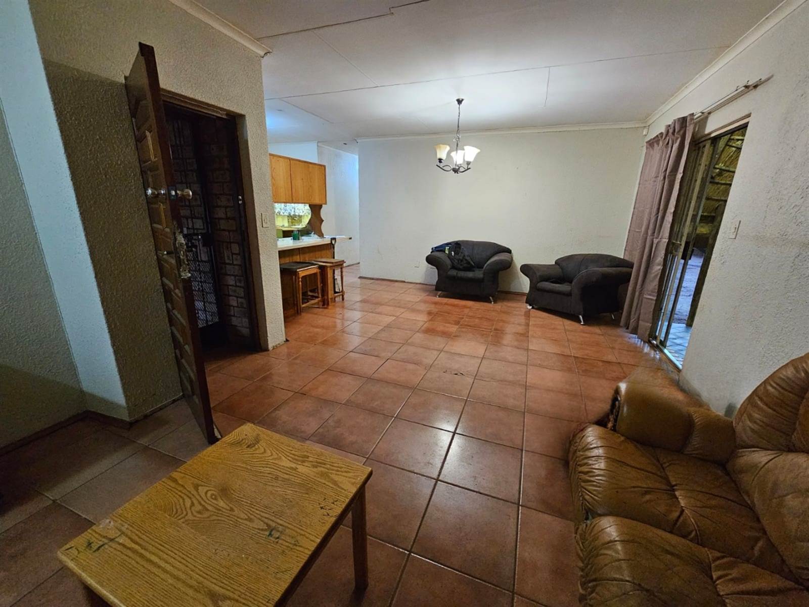 3 Bed House in Protea Park photo number 3