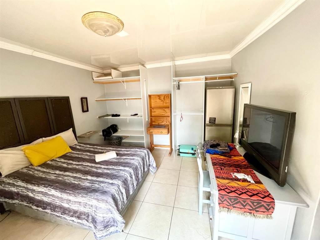 10 Bed House in Secunda photo number 6