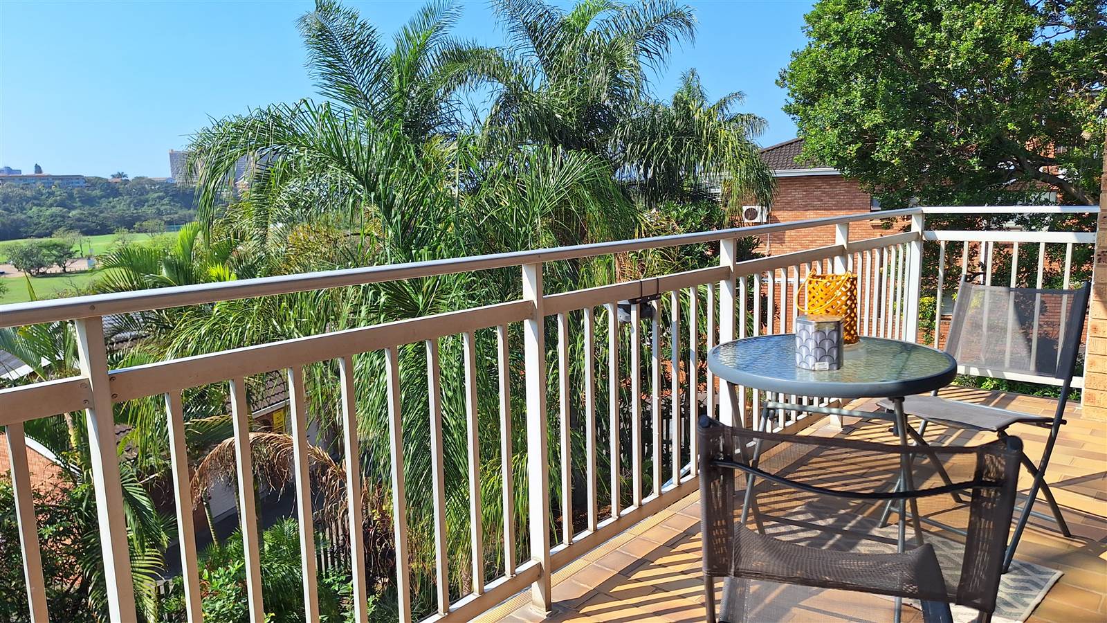 3 Bed Townhouse in Amanzimtoti photo number 20