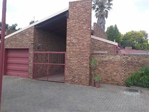 3 Bed Townhouse in Vanderbijlpark CW3