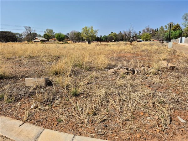 405 m² Land