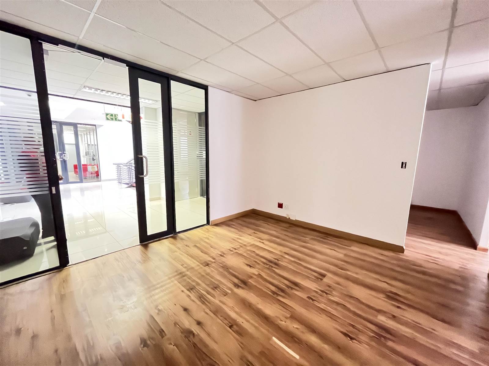 90  m² Commercial space in Illovo photo number 6