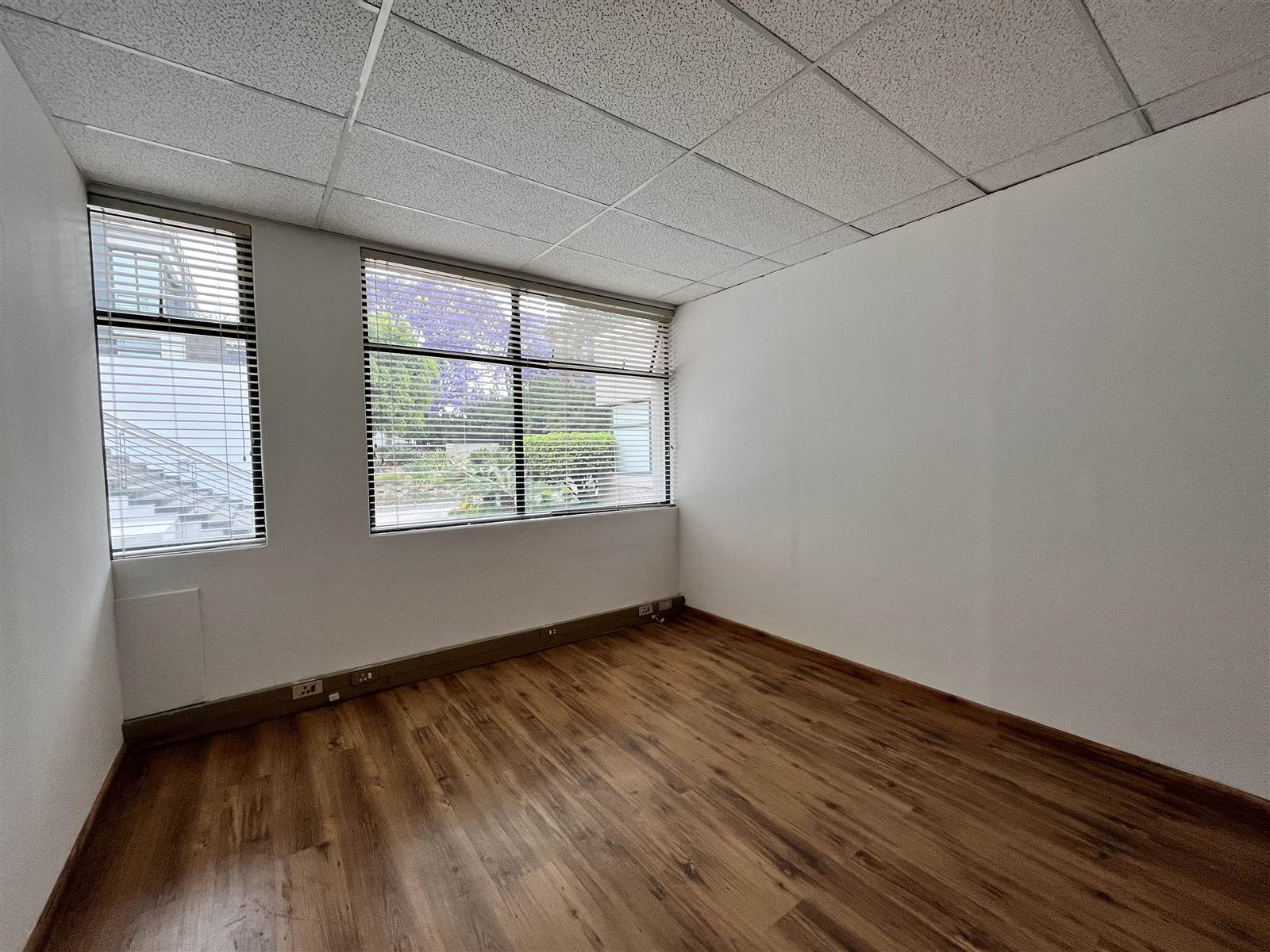 90  m² Commercial space in Illovo photo number 11