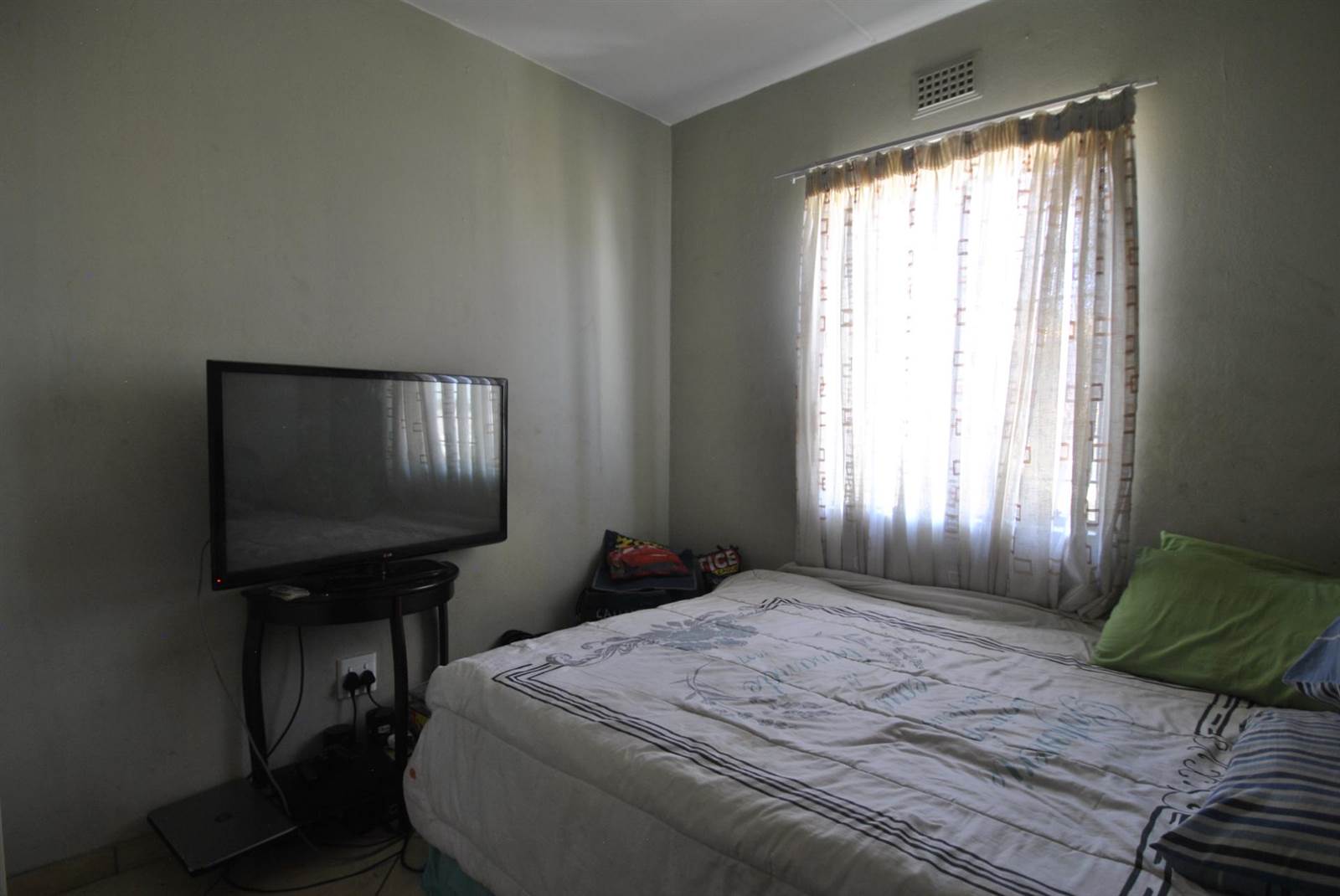 2 Bed Apartment in Jabulani photo number 17