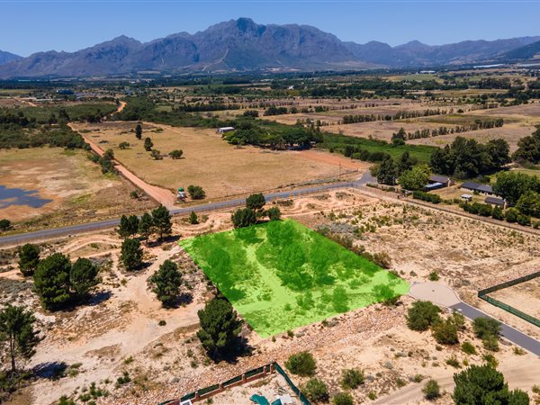 3 866 m² Land