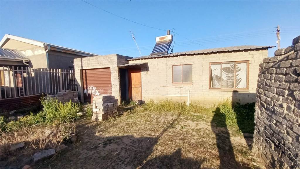2 Bed House in Kroonstad photo number 3