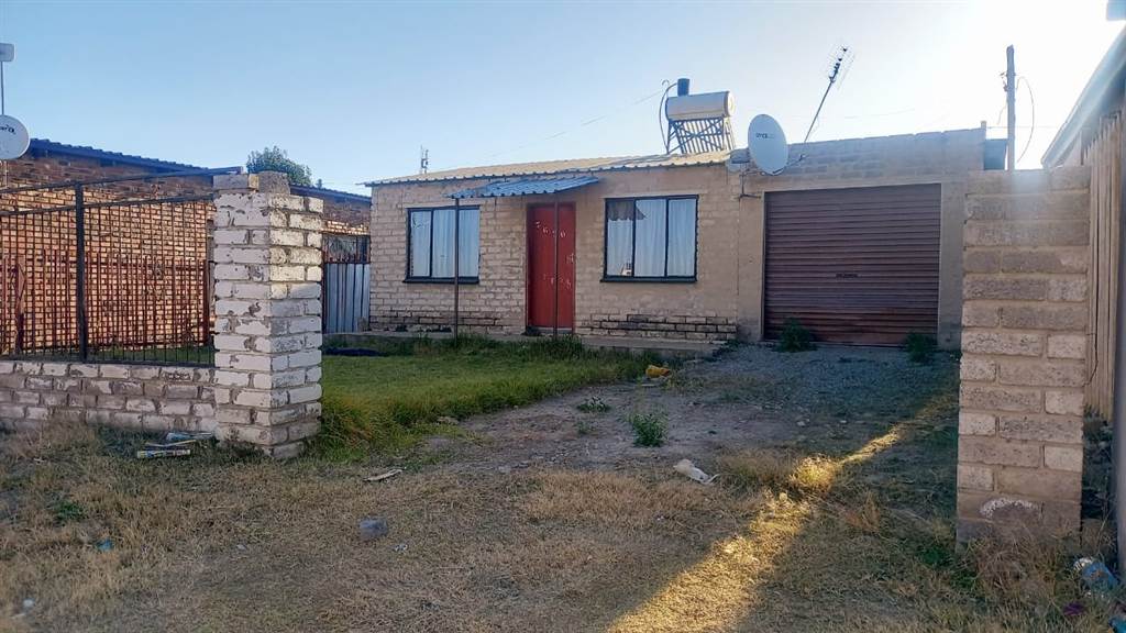 2 Bed House in Kroonstad photo number 1