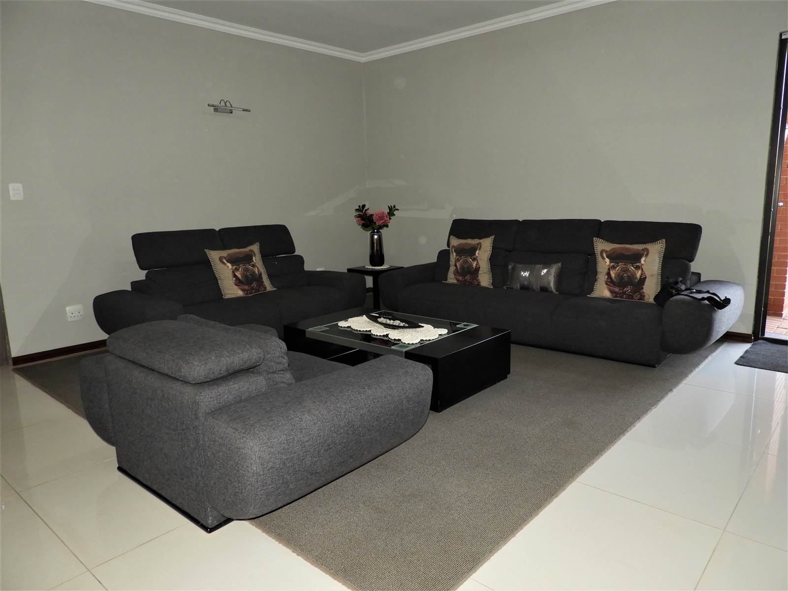 4 Bed House in Buffelspoort photo number 7