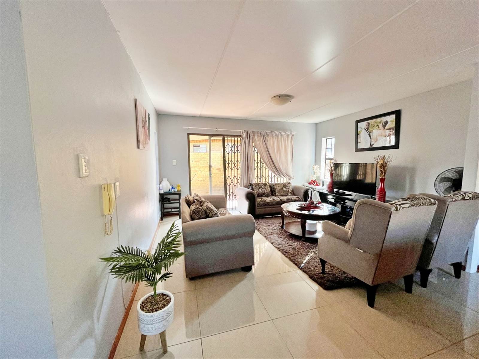 3 Bed Apartment in Erand Gardens photo number 4