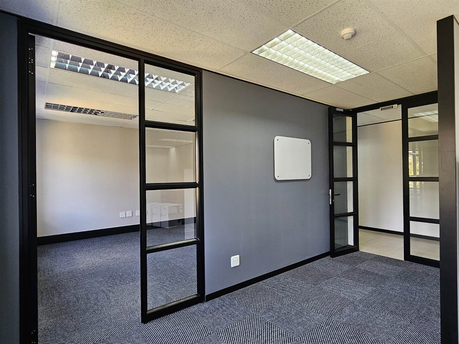 100  m² Commercial space in Bryanston photo number 6