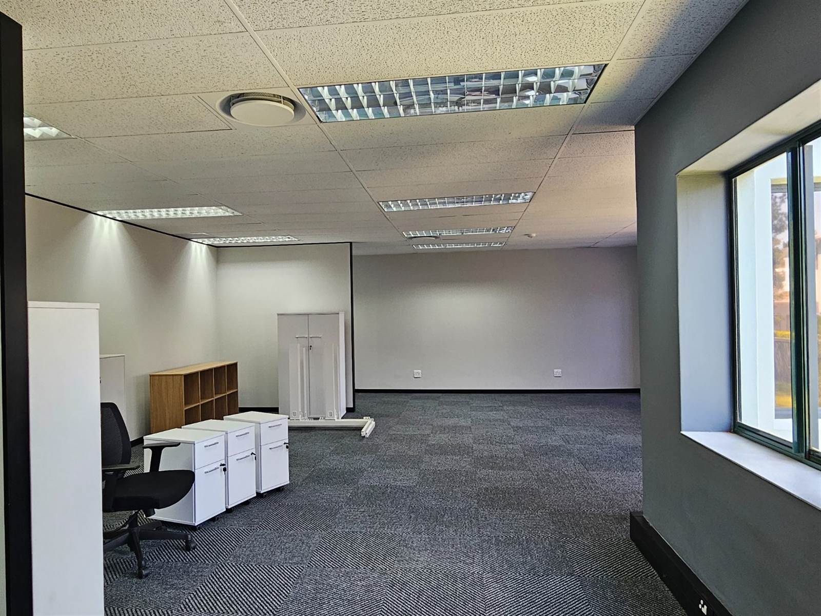 100  m² Commercial space in Bryanston photo number 9