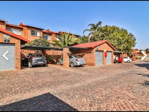 4 Bed Townhouse in Corlett Gardens