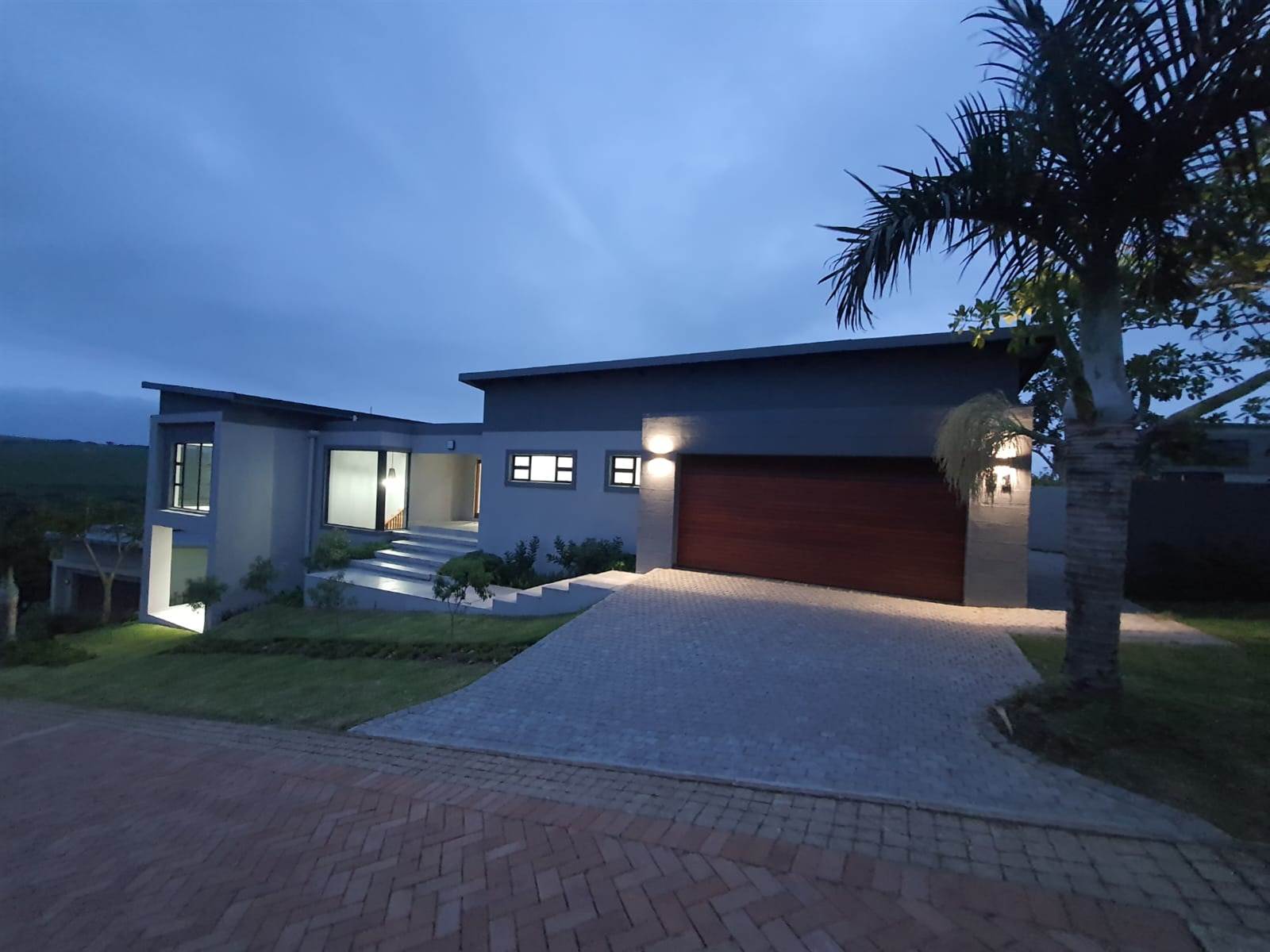 4 Bed House in Palm Lakes Estate photo number 3