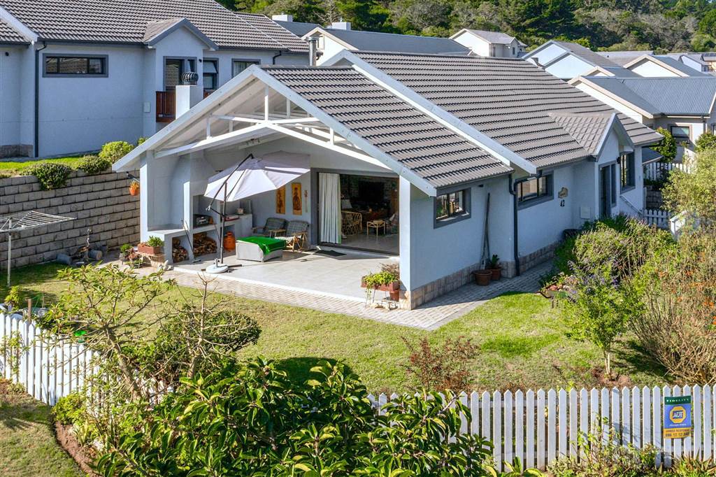 2 Bed House for sale in Sedgefield T4610084 Private Property