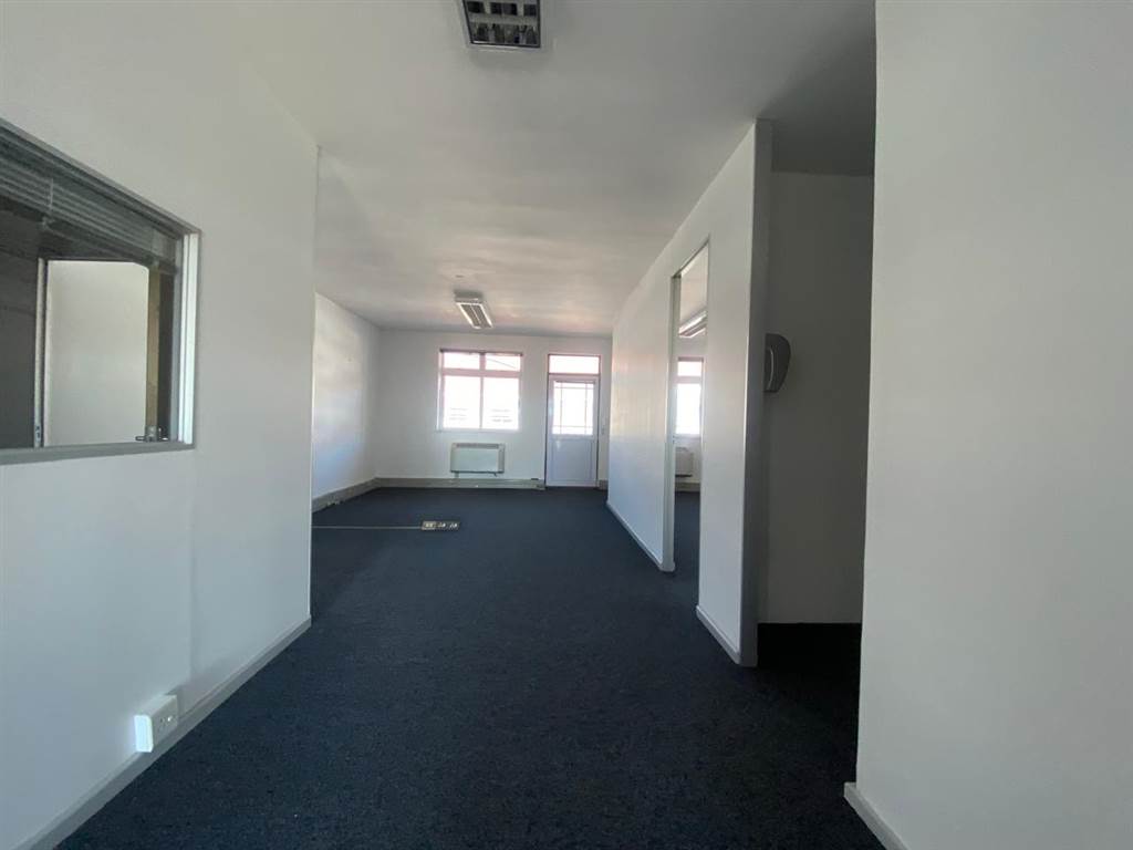 105  m² Commercial space in Century City photo number 4
