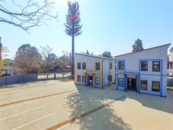 129  m² Commercial space in Bedfordview