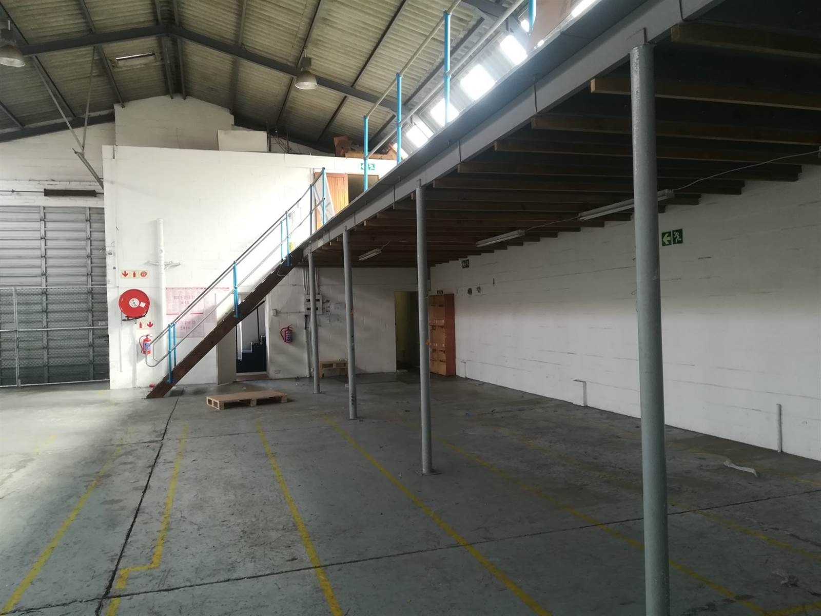320  m² Commercial space in Killarney Gardens photo number 22