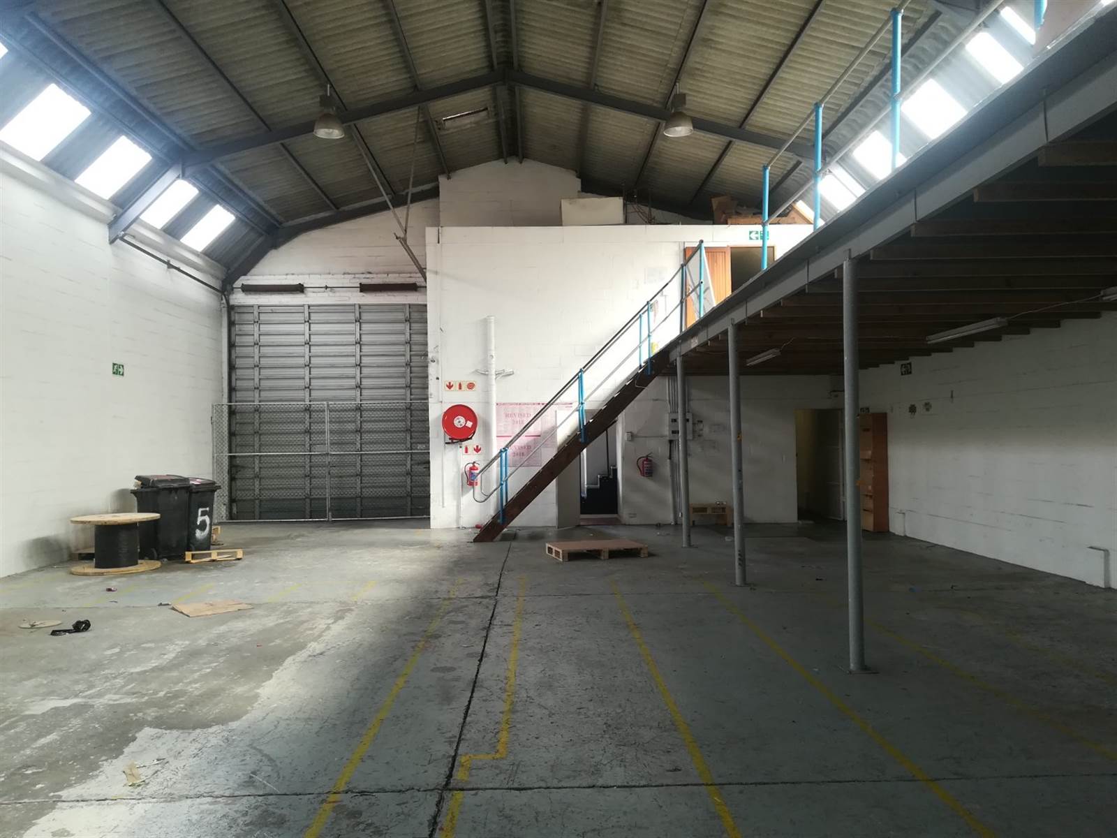 320  m² Commercial space in Killarney Gardens photo number 18