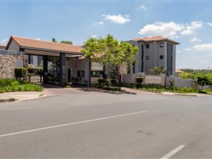 2 Bed Apartment in Lonehill