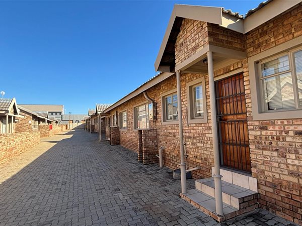 2 Bedroom Townhouse