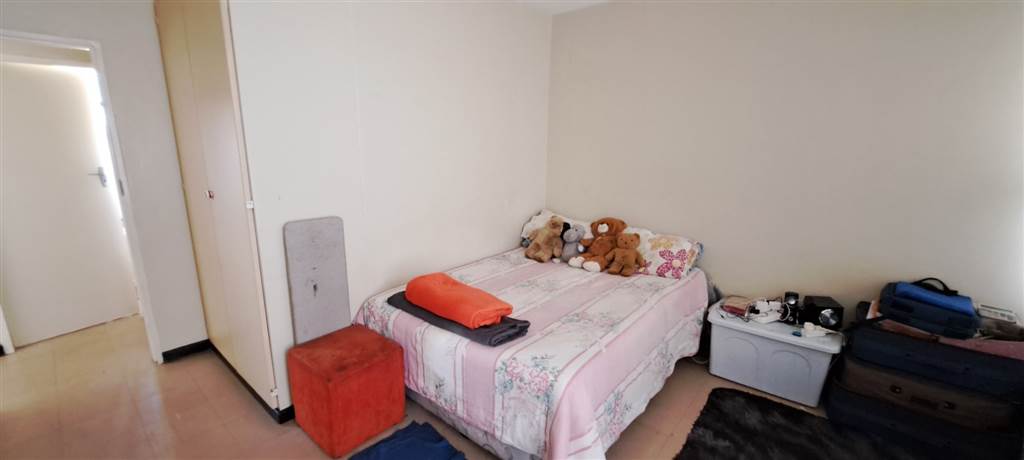 2 Bed Apartment in Gezina photo number 5