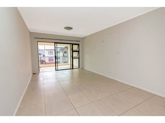 2 Bed Apartment in Kyalami Hills photo number 5