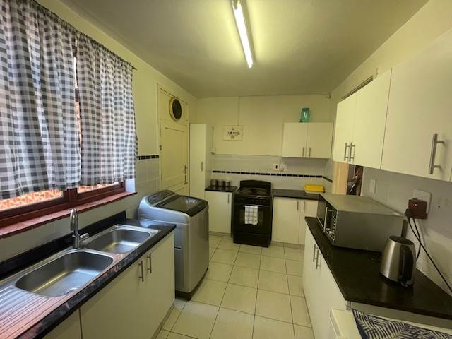 2 Bed Apartment in Glenwood photo number 2