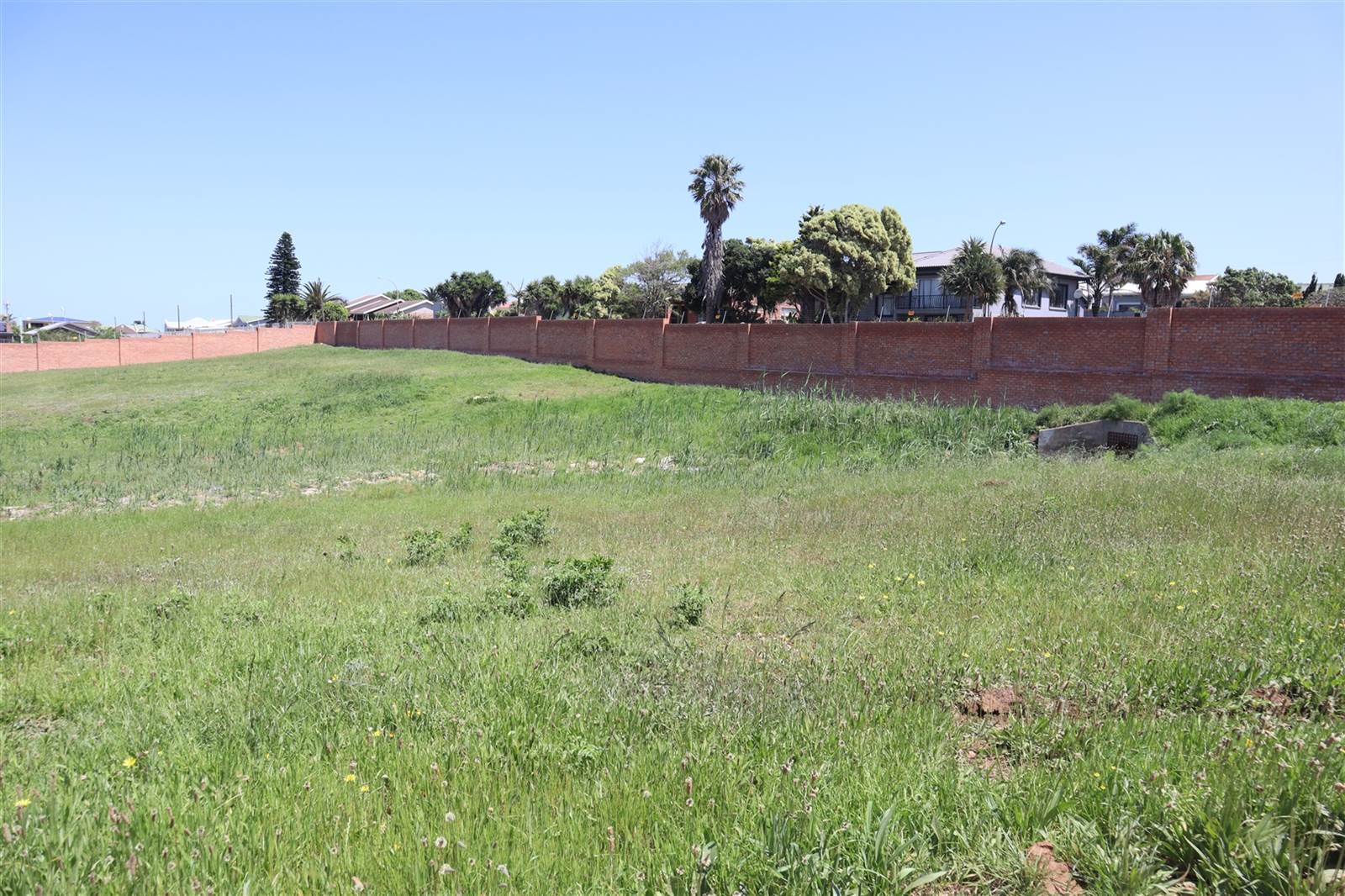 849 m² Land available in Jeffreys Bay photo number 4
