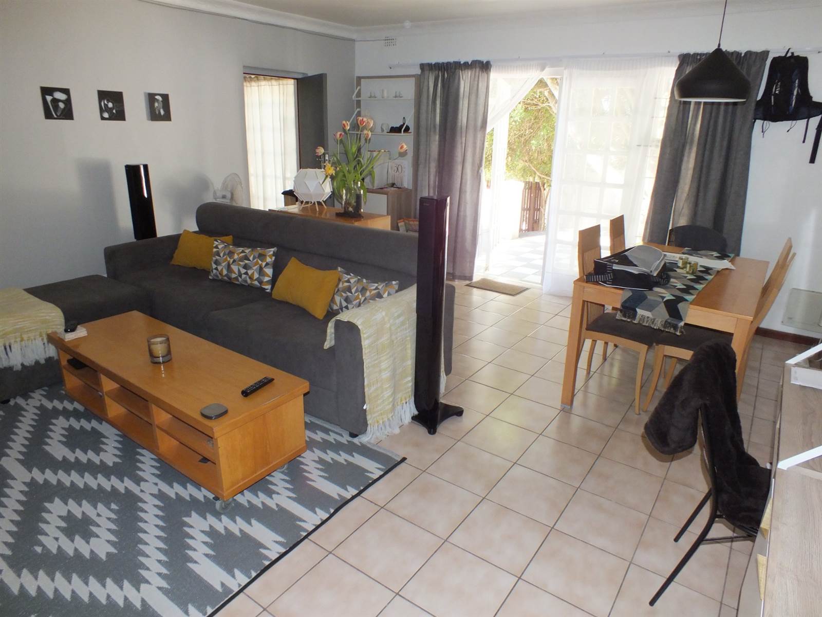 6 Bed House in Hout Bay and surrounds photo number 7