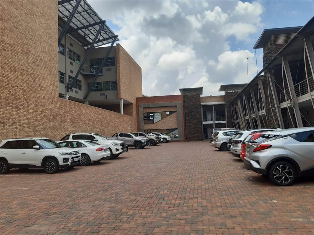 77  m² Commercial space in Polokwane Central photo number 1