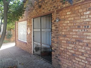 3 Bed House in Nigel Central