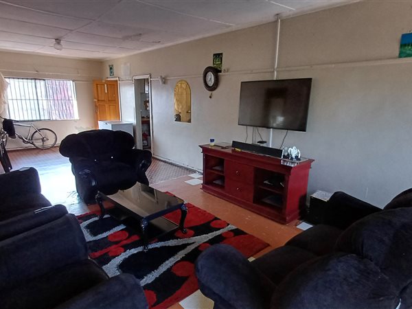 2 Bedroom House 2 Bedroom House