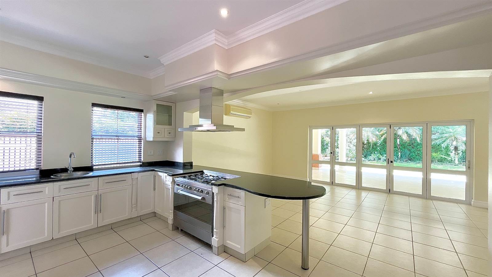 4 Bed House in Mt Edgecombe Estate 1 & 2 photo number 12