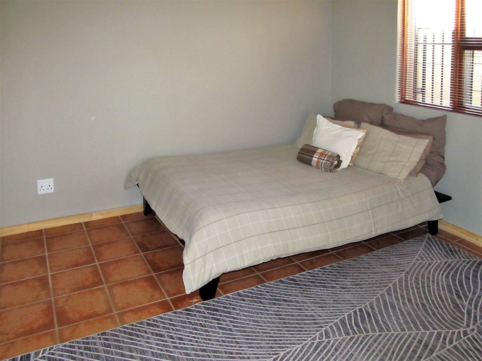 6 Bed House in Parow Valley photo number 15