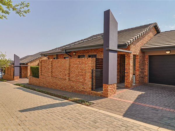 2 Bedroom Simplex 2 Bedroom Simplex