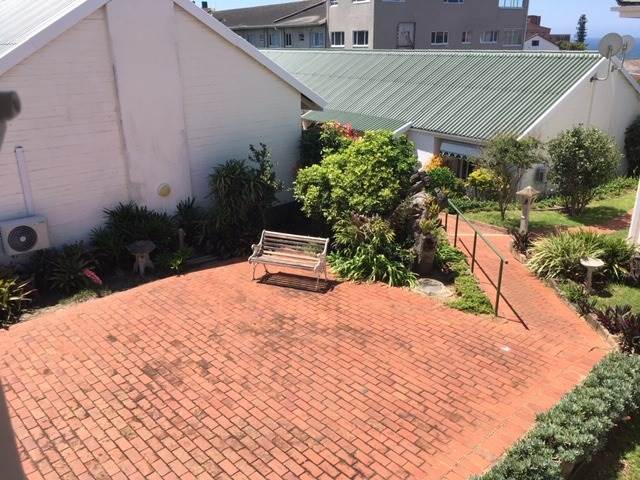 2 Bed Townhouse in Scottburgh Central photo number 18