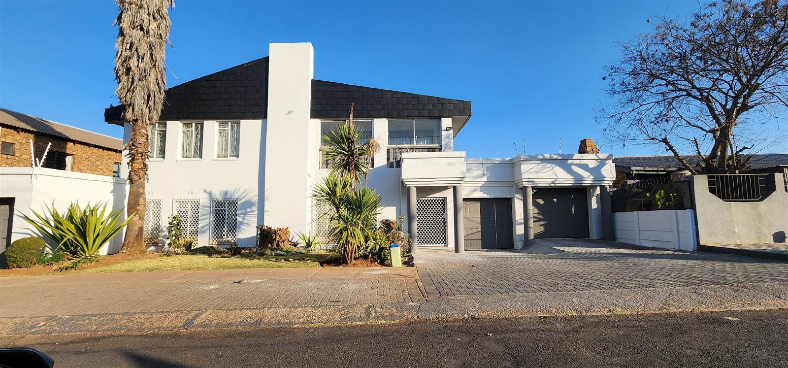 6 Bed House in Laudium photo number 1
