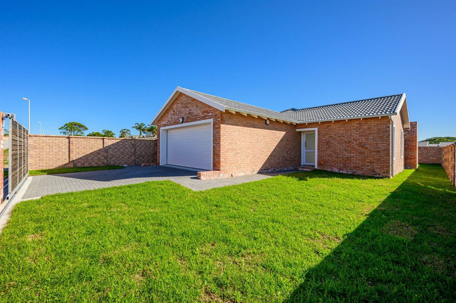 3 Bed House in Glenroy Park photo number 12