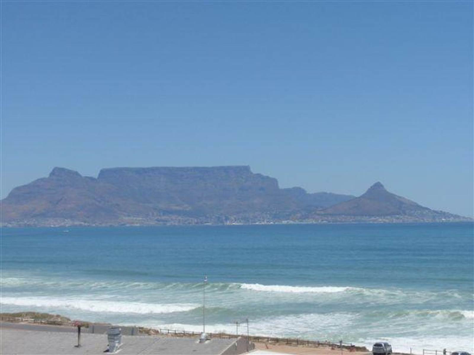 2 Bed Apartment in Bloubergstrand photo number 1