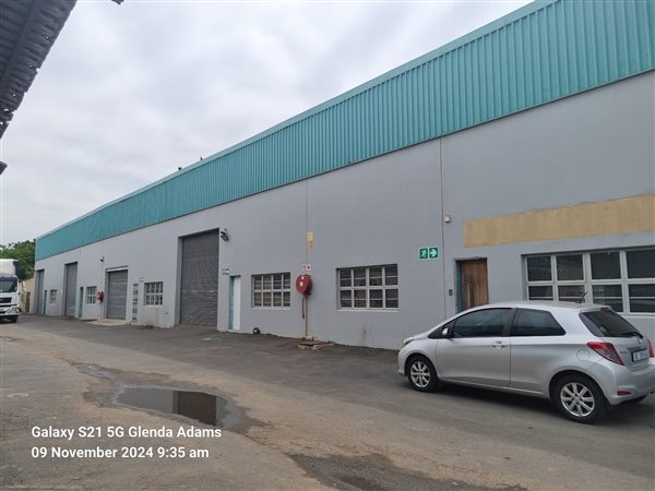 1 500  m² Commercial space