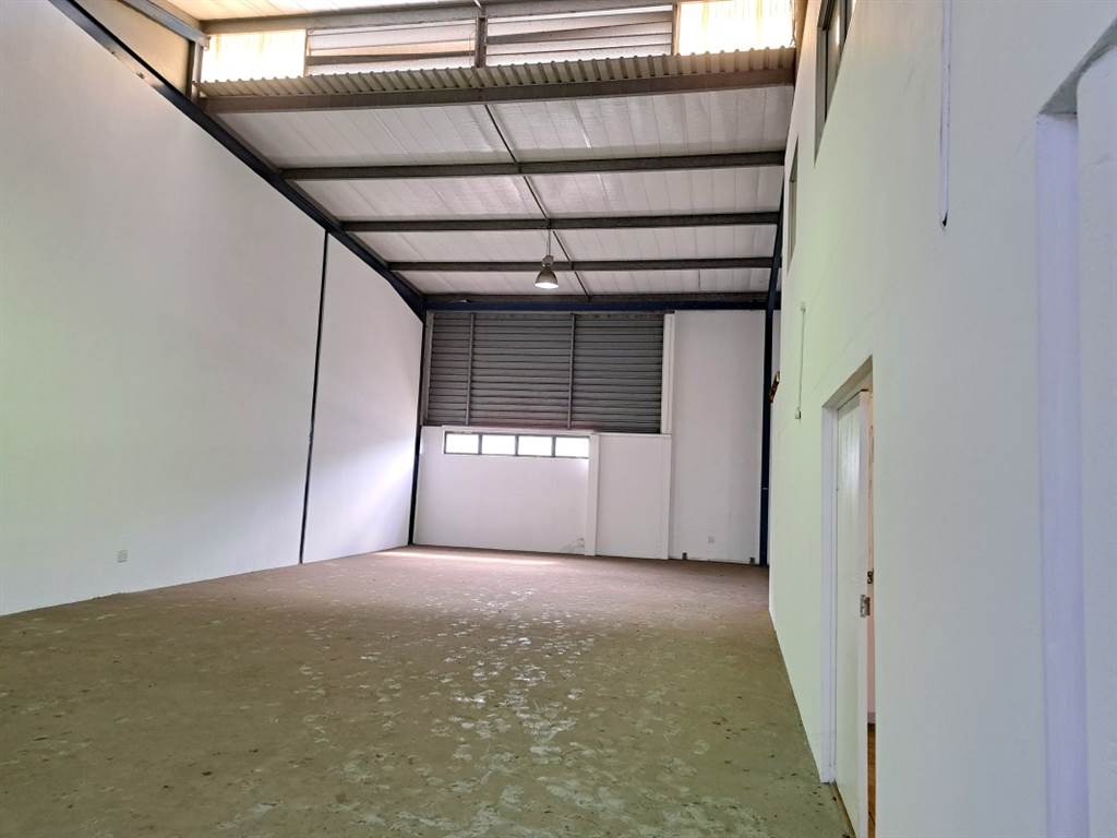 395  m² Industrial space in Red Hill photo number 6