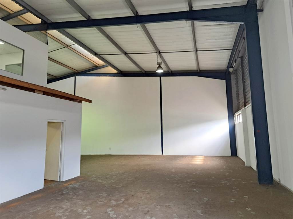395  m² Industrial space in Red Hill photo number 8