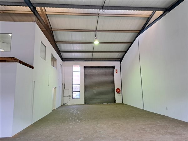 395  m² Industrial space