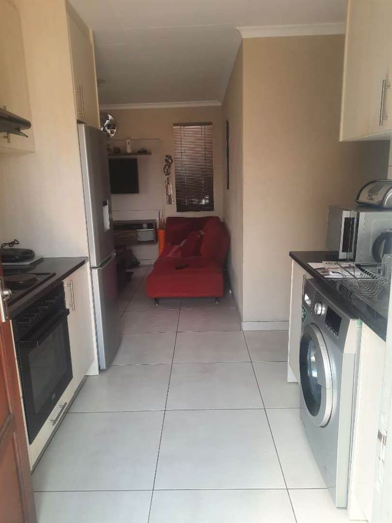 3 Bed House in Bloubosrand photo number 5