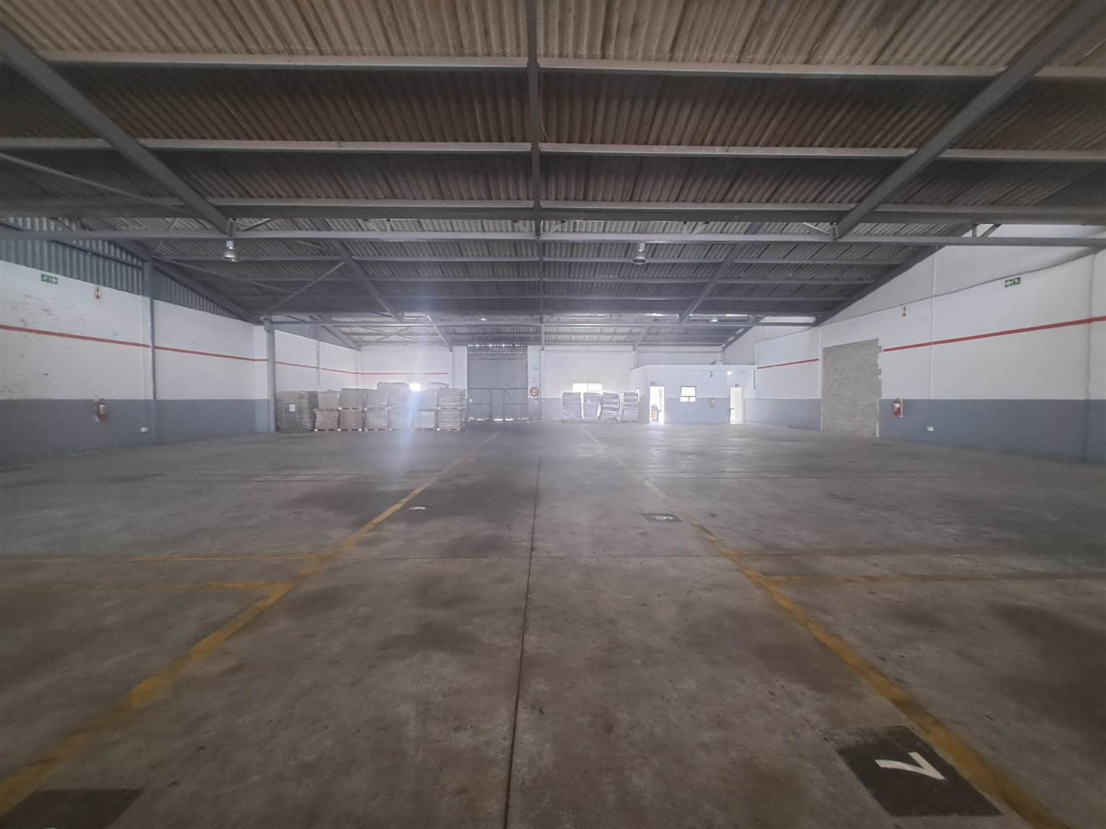 3000  m² Industrial space in Airport Industria photo number 15