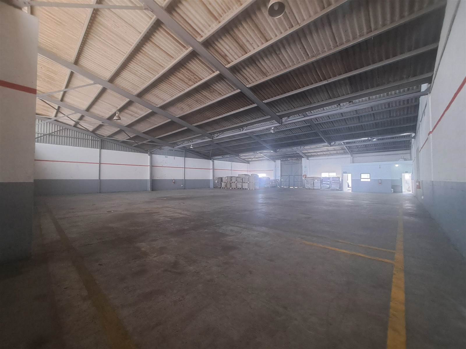 3000  m² Industrial space in Airport Industria photo number 13